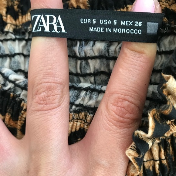 Zara Leopard Print 1/2 Sleeve Smocked Puff Sleeve Cotton Top Women’s Size small - Picture 3 of 6